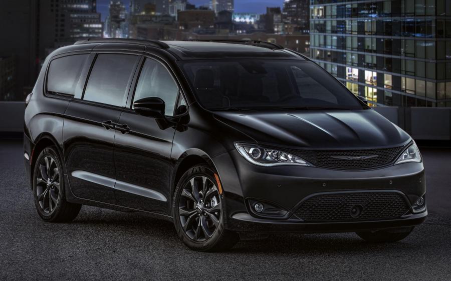 Chrysler Pacifica Limited S Appearance Package (RU) '2017